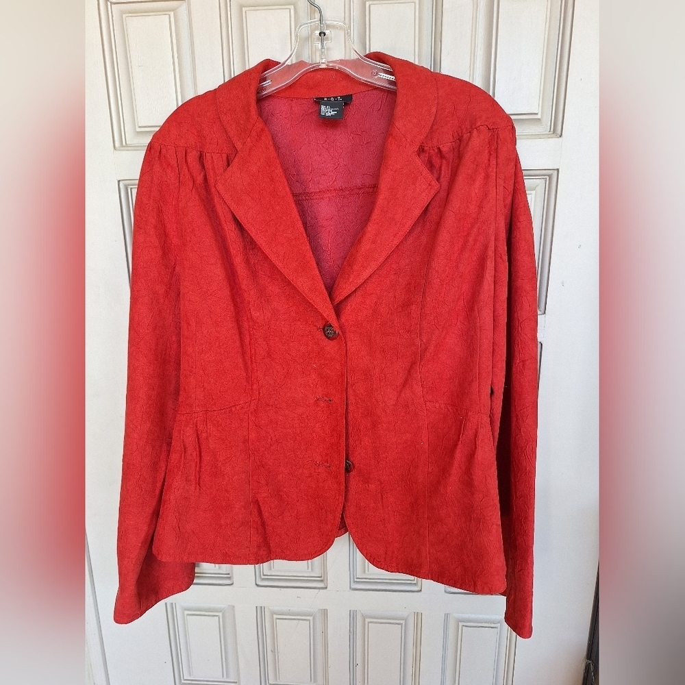 RQT Brushed Fabric Top SzXL Long Sleeve 3 Button Closure Cayenne Red  NWOT